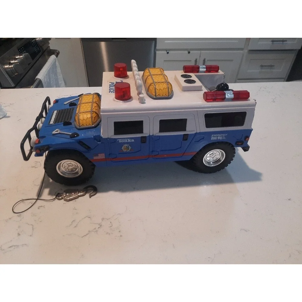 2000 - Hasbro -‎ Tonka Mighty Motorized Police Hummer Not Working